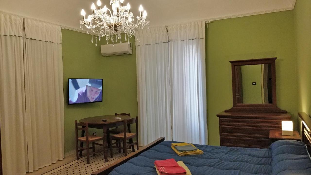 Adriano'S House Catania Cathedral First Floor Apartment Exterior foto